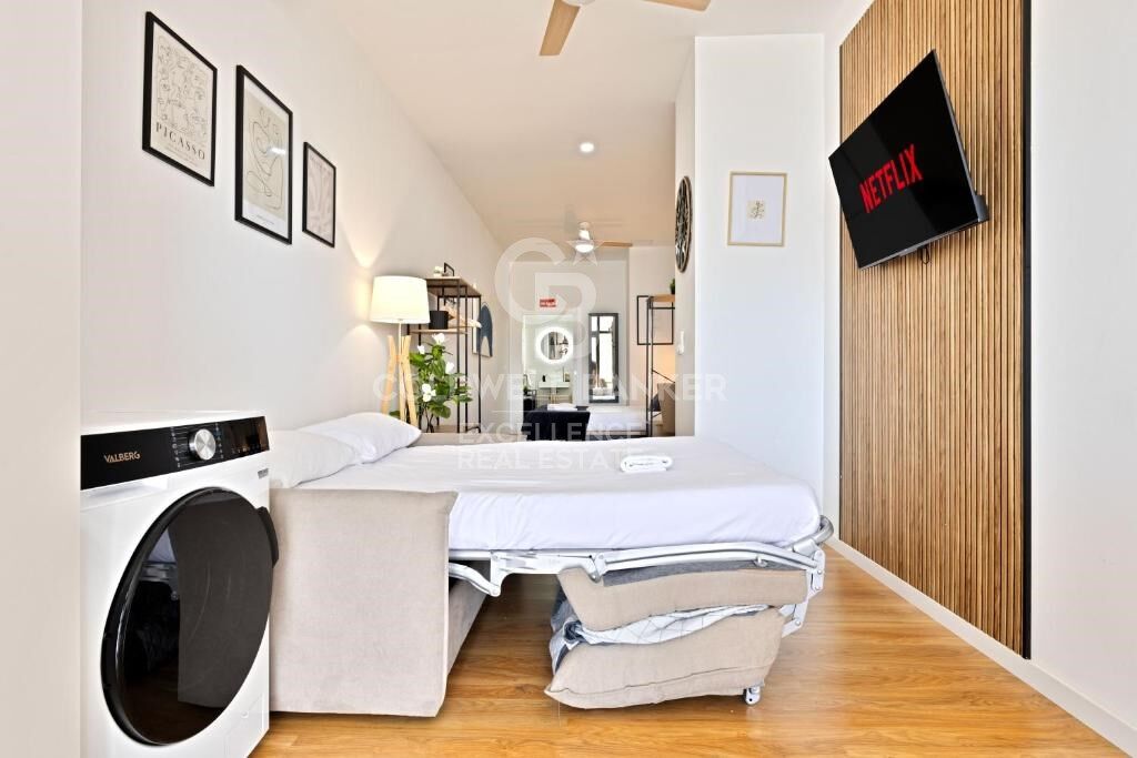 Apartamento Moderno con licencia turística en Av Pio Baroja, Campanar.