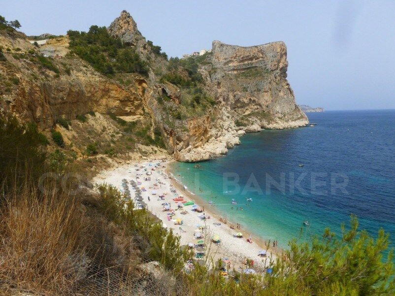 Commercial premises for rent in Cumbre del Sol - Lirios Shopping Centre, Costa Blanca