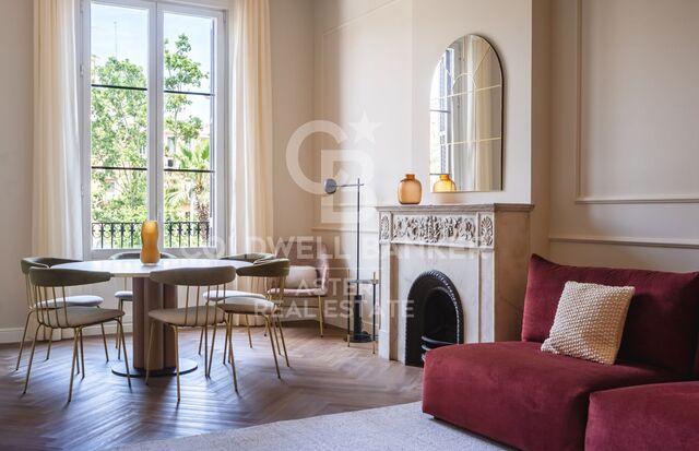 Flat with Balcony and 3 Bedrooms in Barceloneta