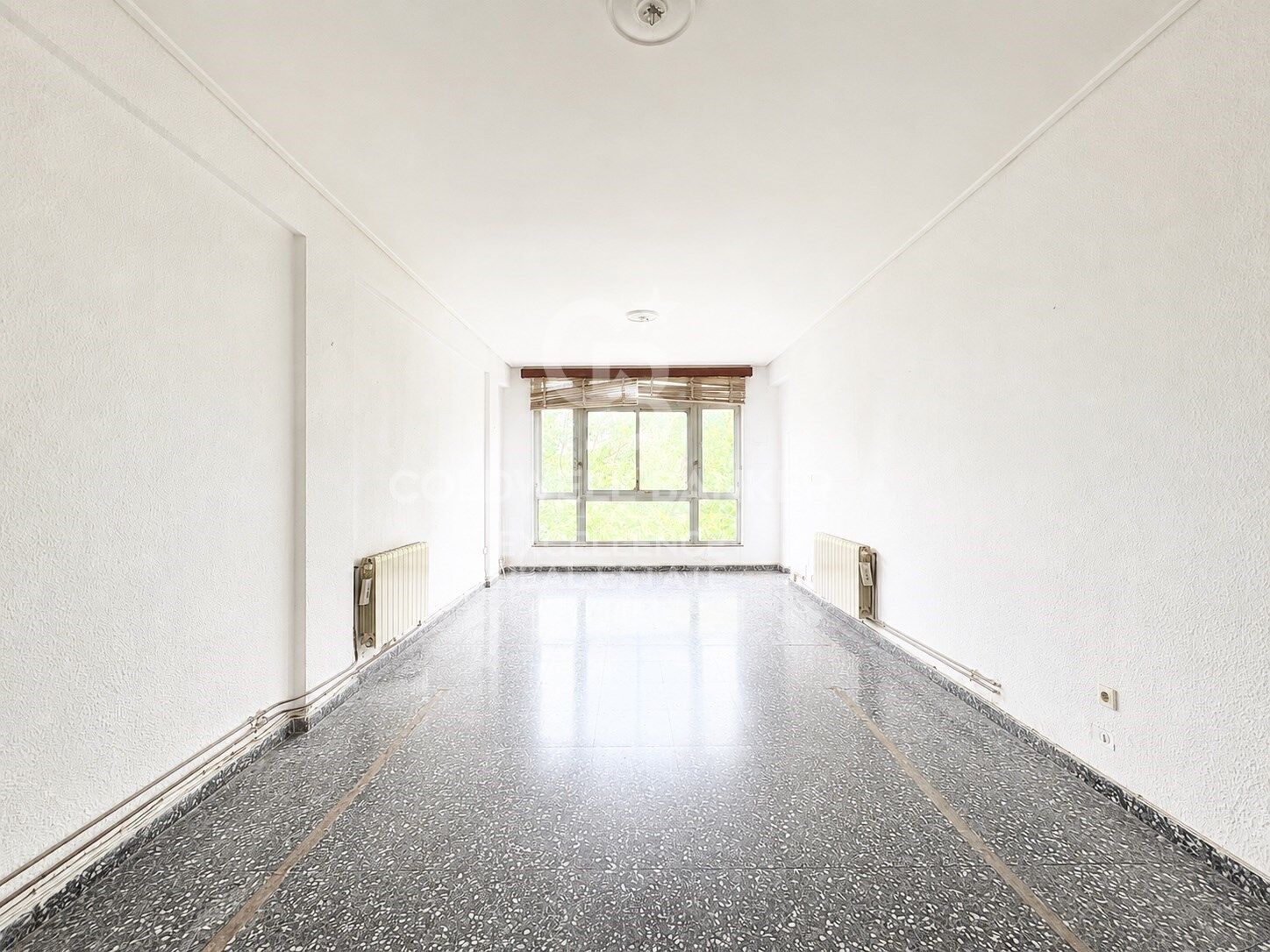 Bright Apartment with Terrace and Garage on Gran Vía Ramón y Cajal
