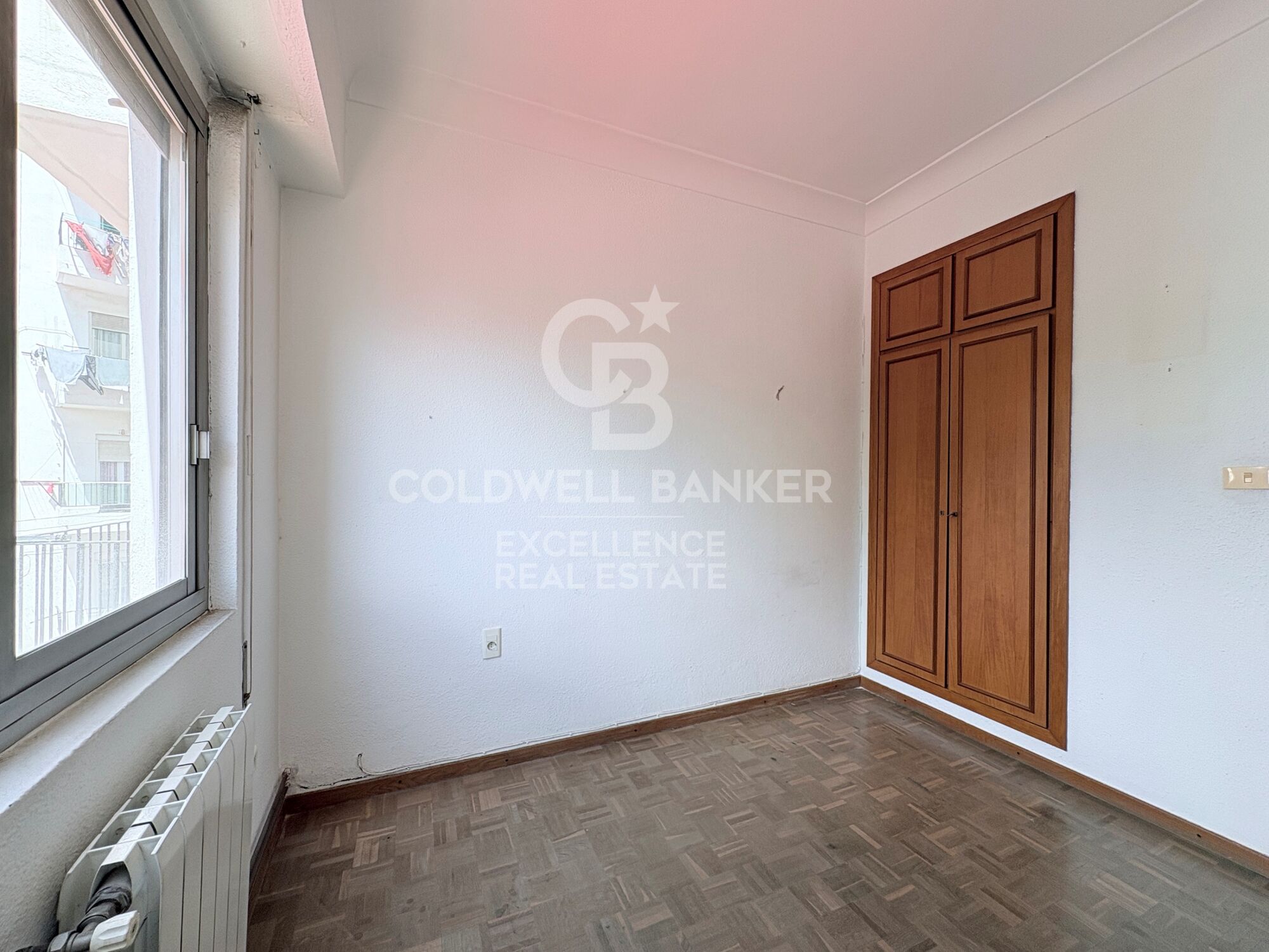 Bright Apartment with Terrace and Garage on Gran Vía Ramón y Cajal