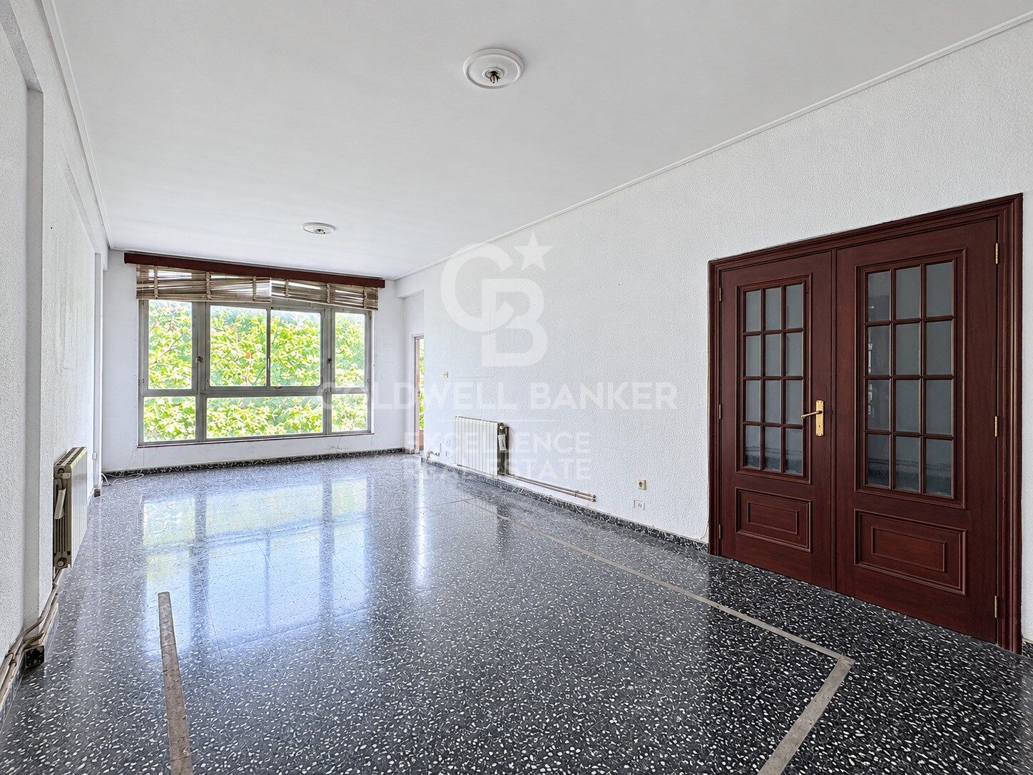190 m² große Wohnung mit Terrasse, Garage und großem Potenzial an der Gran Vía Ramón y Cajal
