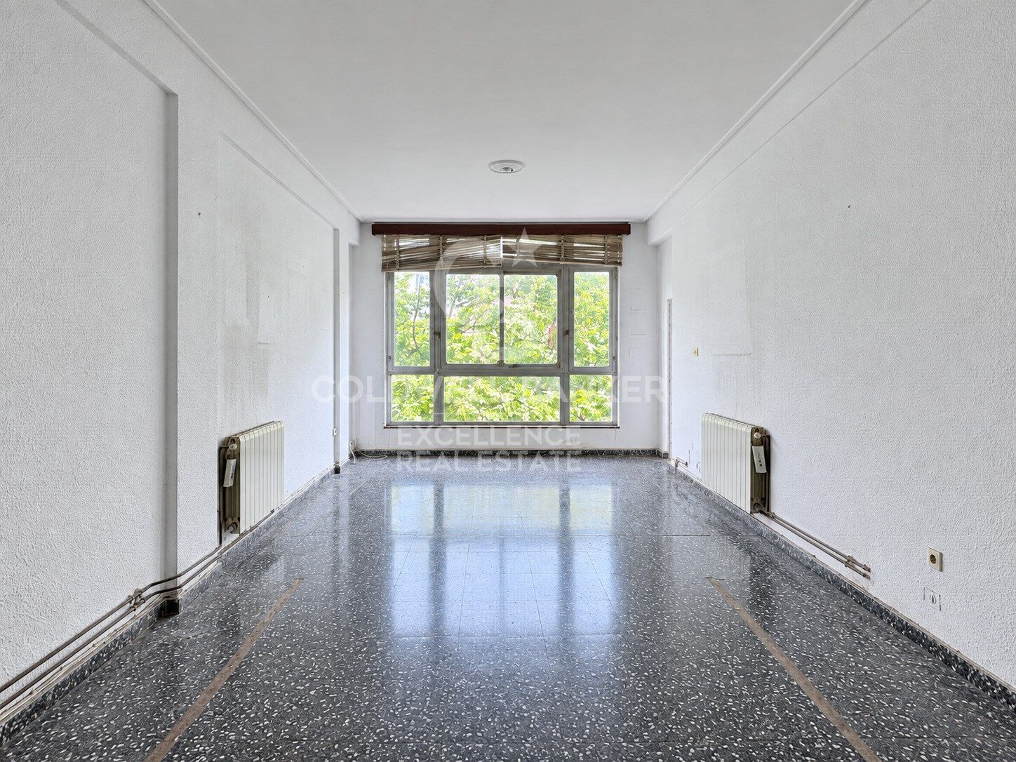 190 m² große Wohnung mit Terrasse, Garage und großem Potenzial an der Gran Vía Ramón y Cajal