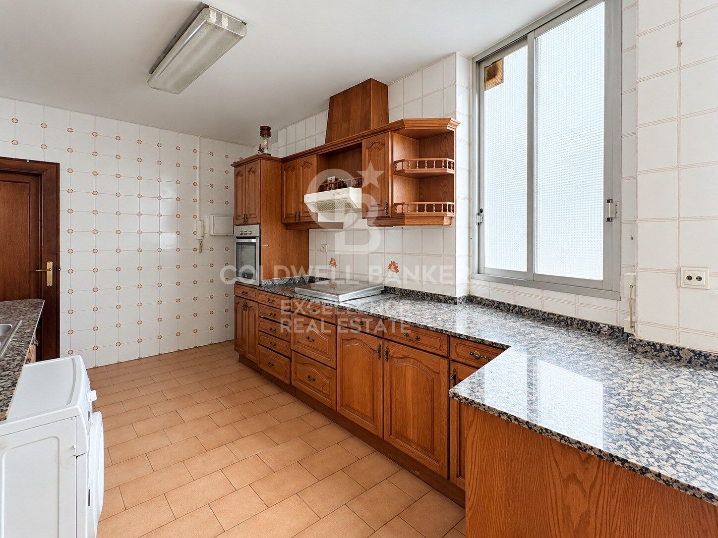190 m² große Wohnung mit Terrasse, Garage und großem Potenzial an der Gran Vía Ramón y Cajal