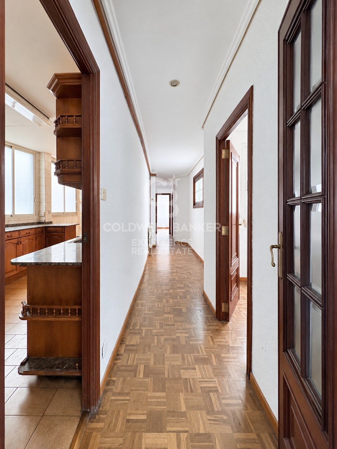190 m² große Wohnung mit Terrasse, Garage und großem Potenzial an der Gran Vía Ramón y Cajal