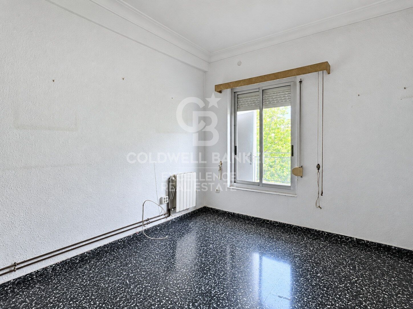 190 m² große Wohnung mit Terrasse, Garage und großem Potenzial an der Gran Vía Ramón y Cajal