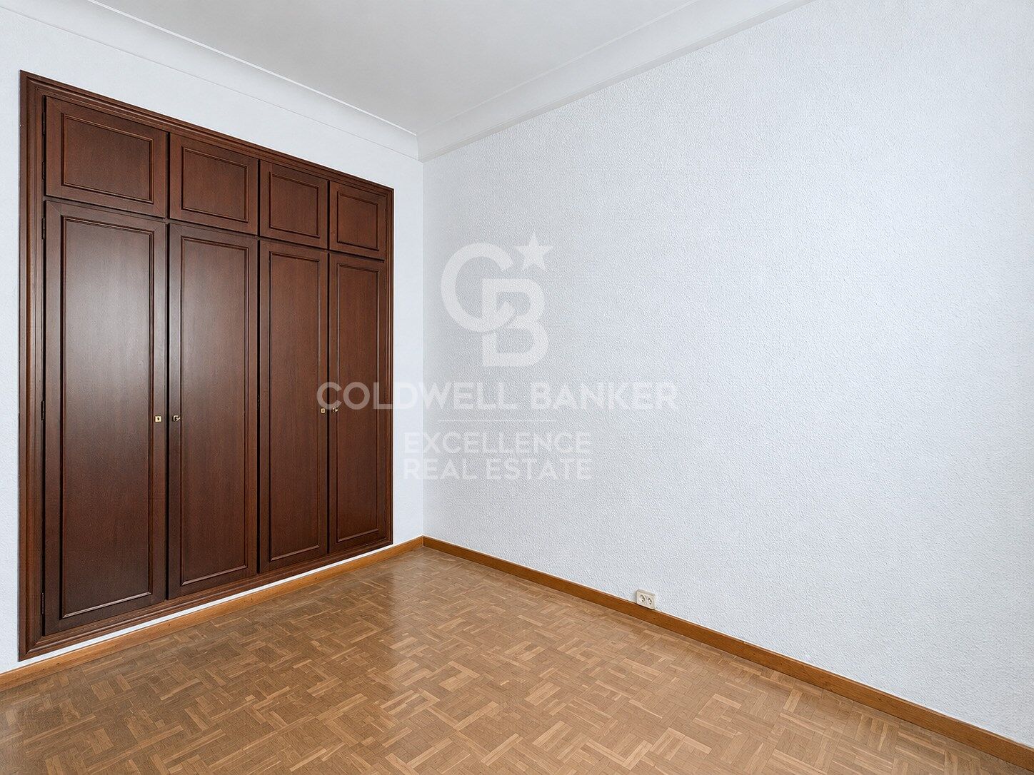 190 m² große Wohnung mit Terrasse, Garage und großem Potenzial an der Gran Vía Ramón y Cajal