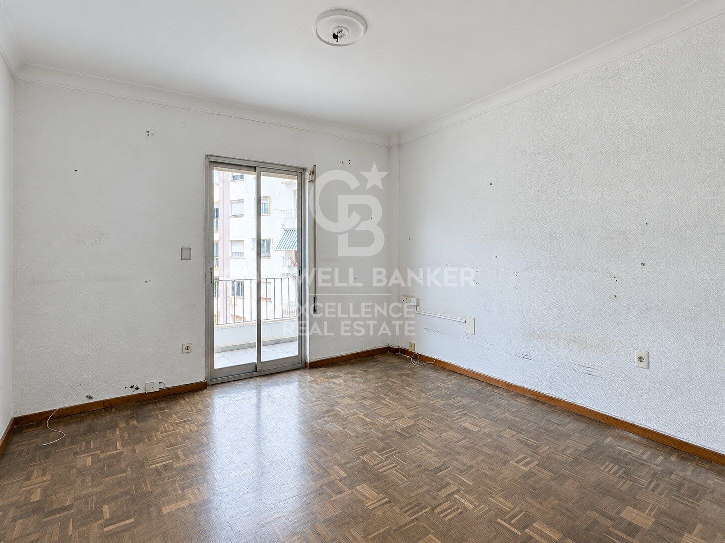 190 m² große Wohnung mit Terrasse, Garage und großem Potenzial an der Gran Vía Ramón y Cajal