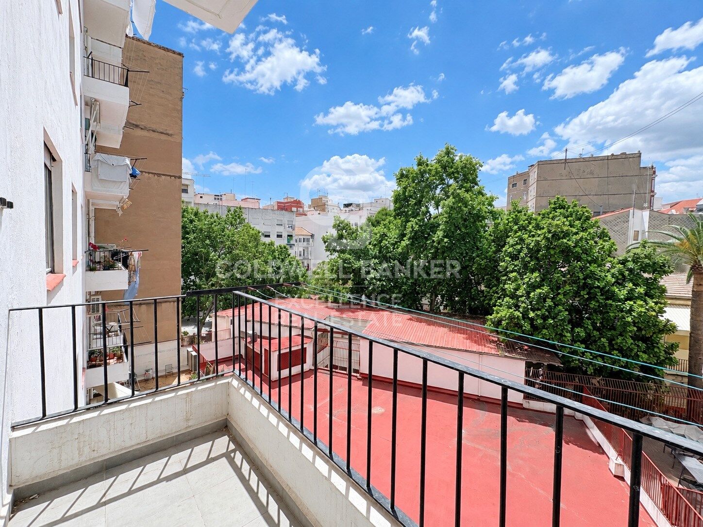 190 m² große Wohnung mit Terrasse, Garage und großem Potenzial an der Gran Vía Ramón y Cajal