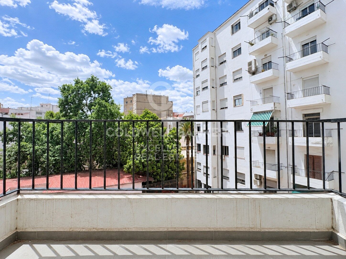 190 m² große Wohnung mit Terrasse, Garage und großem Potenzial an der Gran Vía Ramón y Cajal