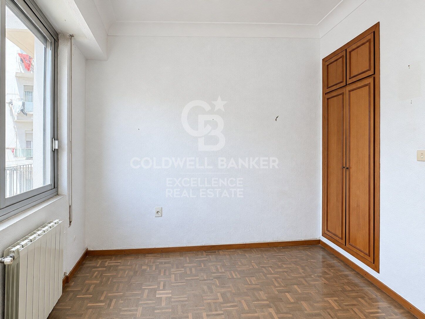 190 m² große Wohnung mit Terrasse, Garage und großem Potenzial an der Gran Vía Ramón y Cajal