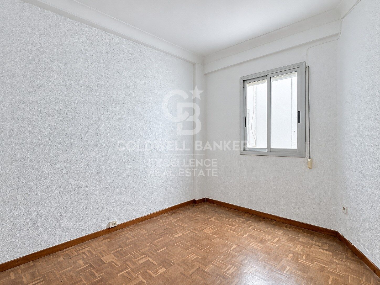 190 m² große Wohnung mit Terrasse, Garage und großem Potenzial an der Gran Vía Ramón y Cajal