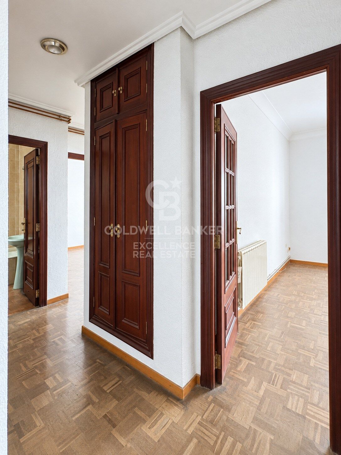 190 m² große Wohnung mit Terrasse, Garage und großem Potenzial an der Gran Vía Ramón y Cajal