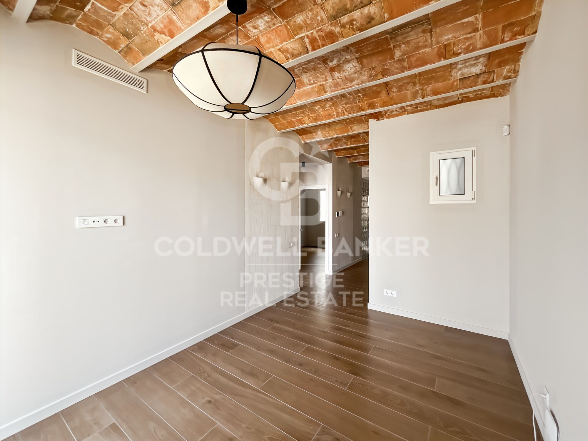 Brand-new, fully renovated penthouse in La Barceloneta