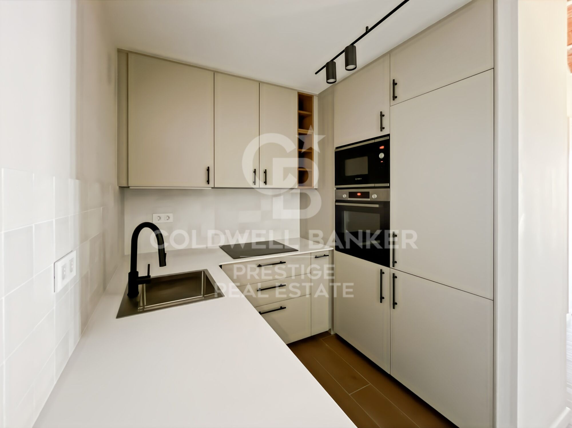 Penthouse rénové, tout neuf, à La Barceloneta