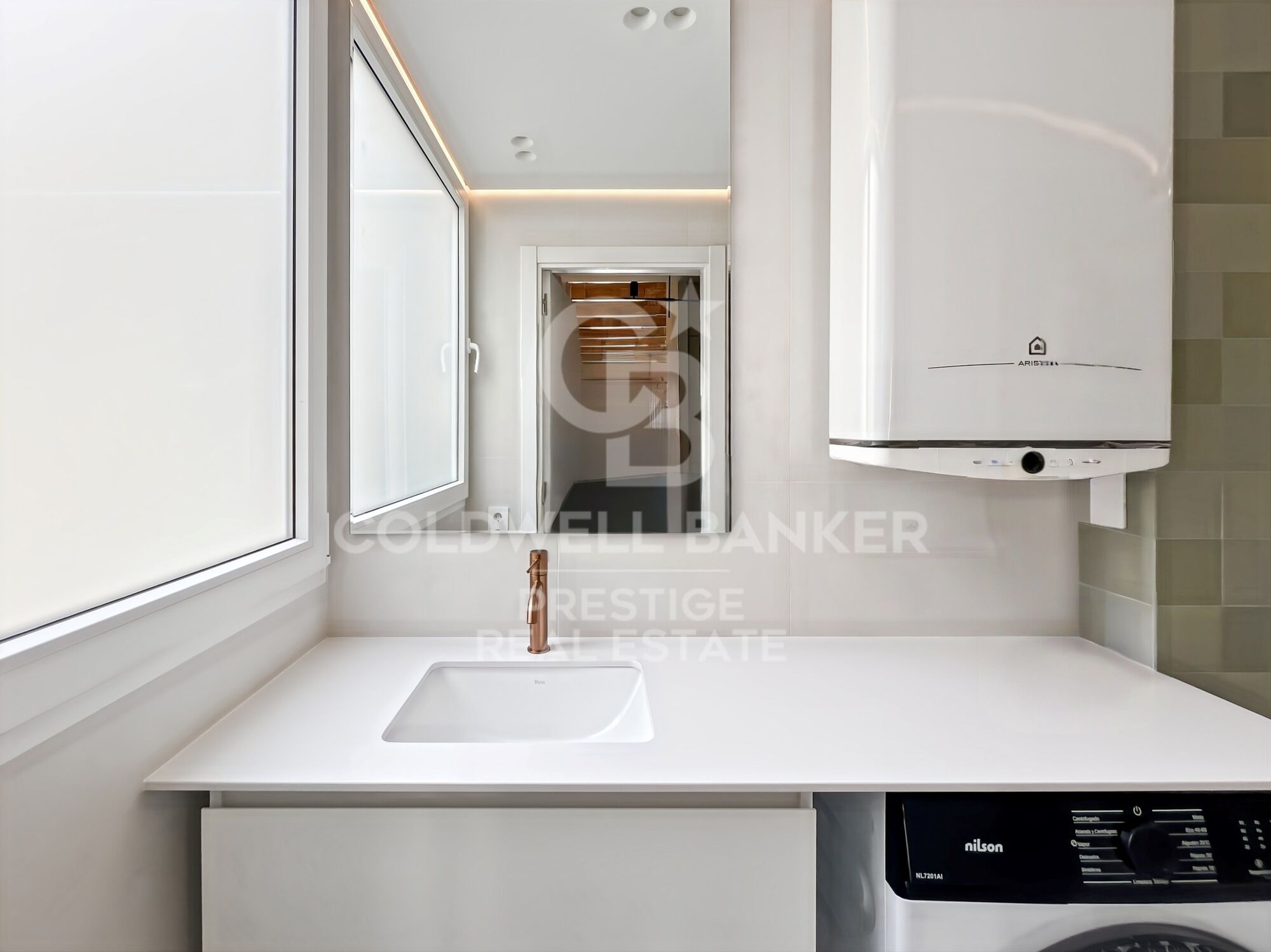 Brand-new, fully renovated penthouse in La Barceloneta