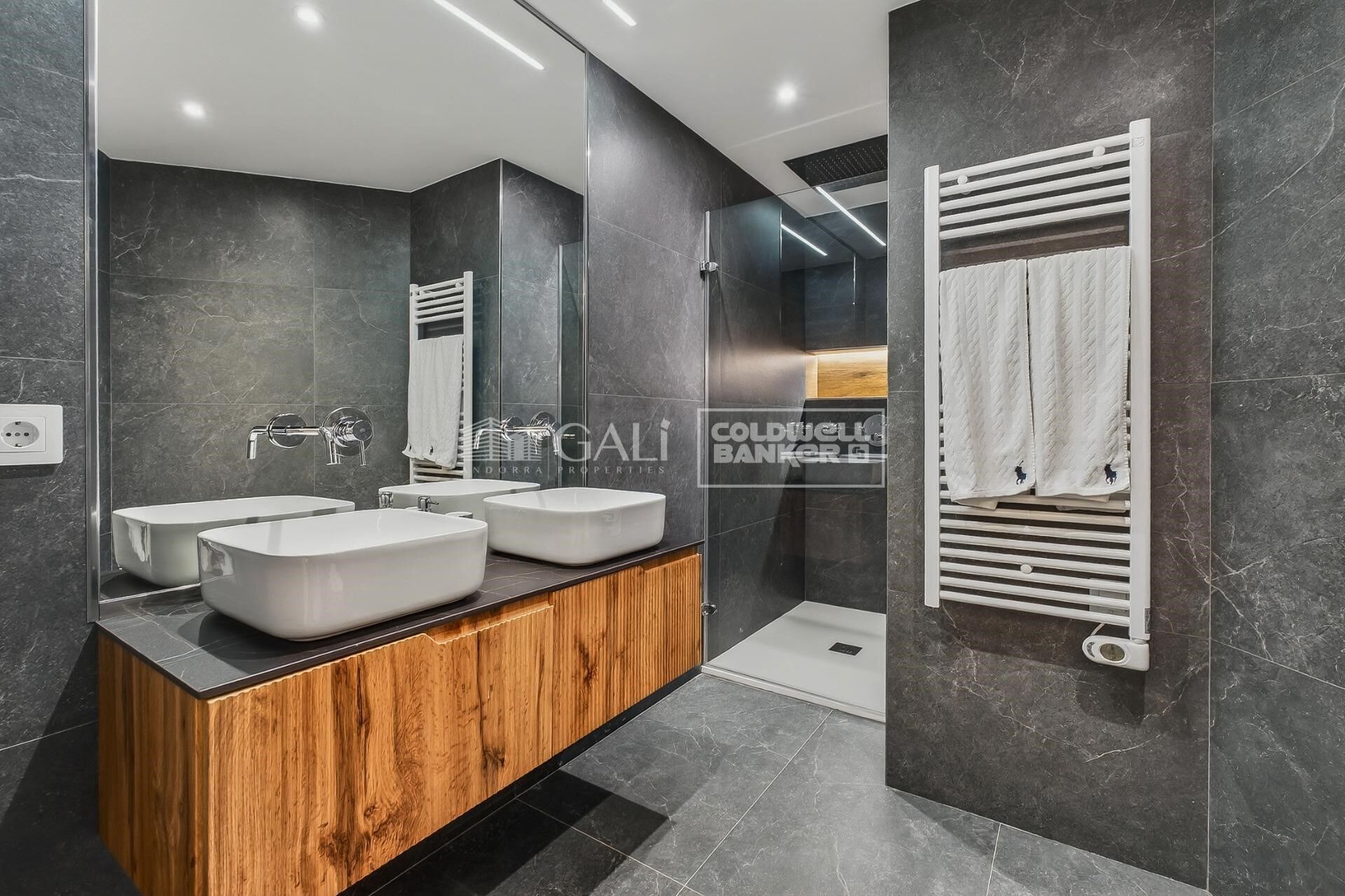 Dúplex 5 habitaciones Venta Andorra la Vella