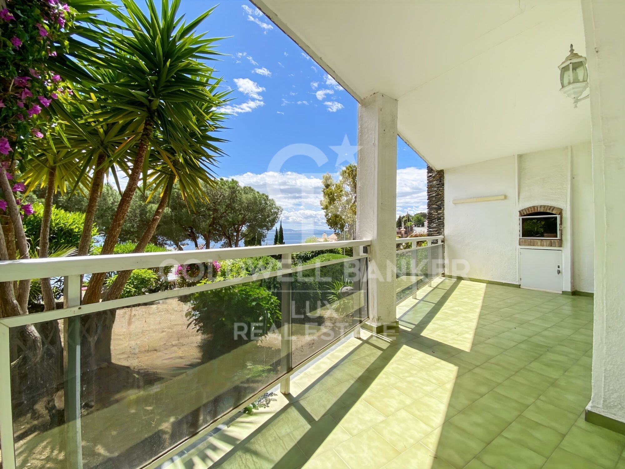 Wohnung mit Meerblick, eigenem Parkplatz und Keller, Strand von Canyelles-Roses