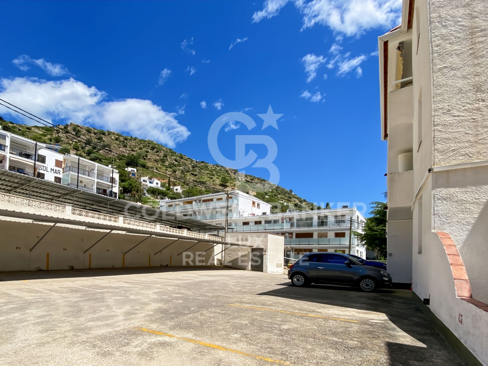 Piso con vistas al mar, aparcamiento y trastero privados, playa de Canyelles-Roses