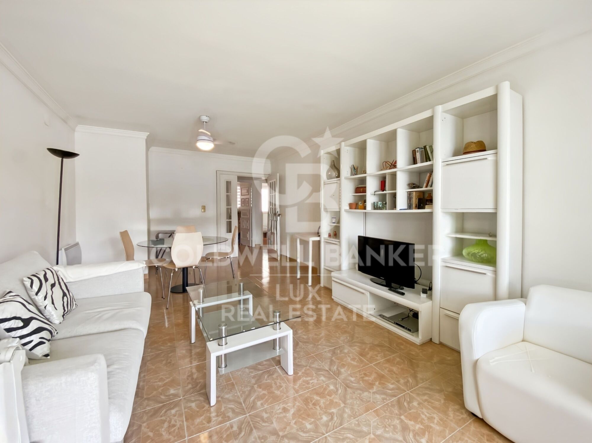 Piso con vistas al mar, aparcamiento y trastero privados, playa de Canyelles-Roses