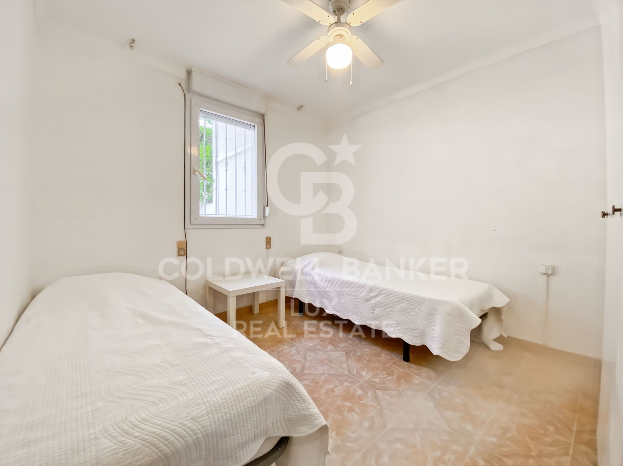 Piso con vistas al mar, aparcamiento y trastero privados, playa de Canyelles-Roses