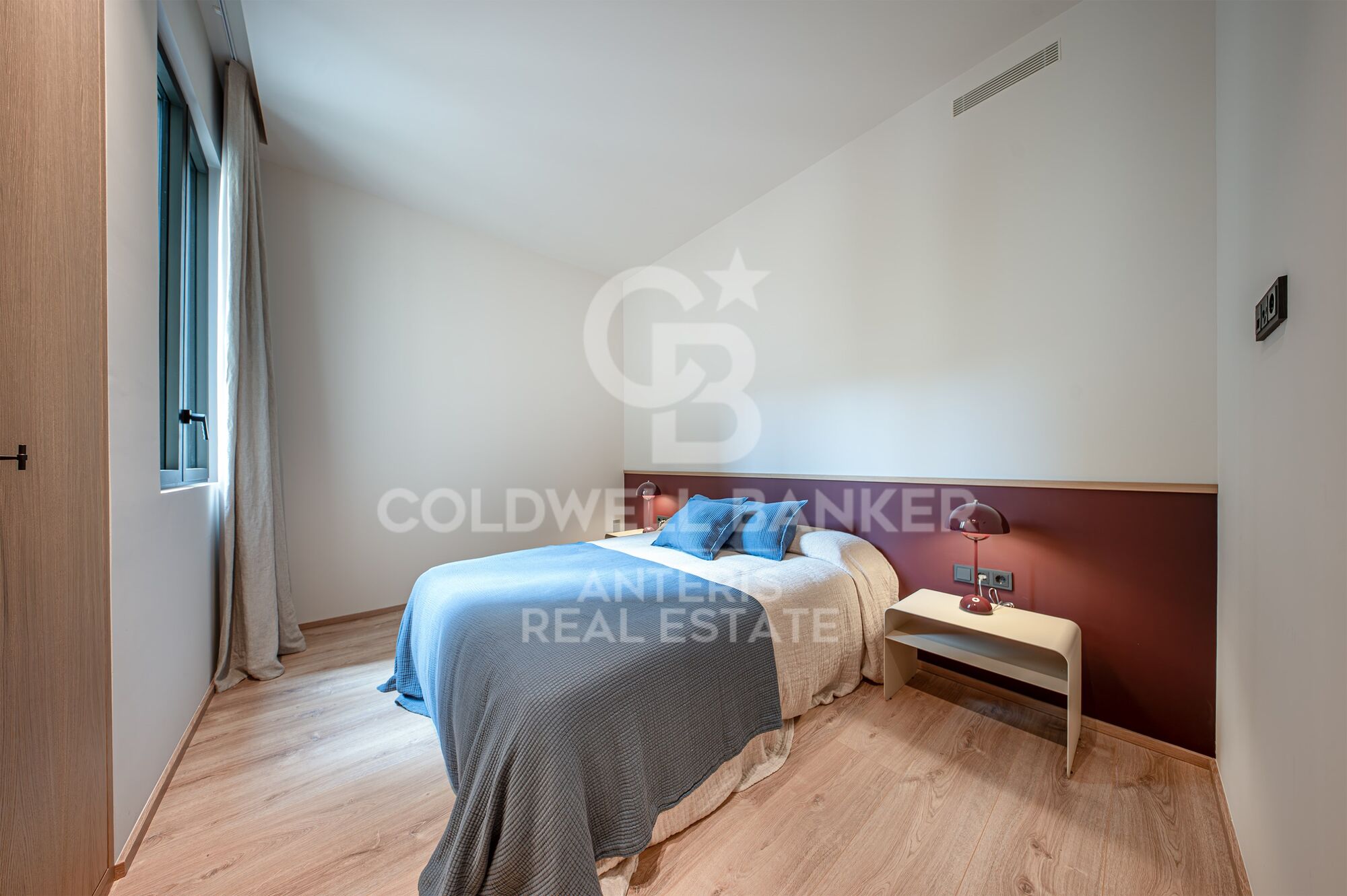 Piso en venta reformado a estrenar ubicado en el Quadrat d'Or con balcones y una pequeña terraza