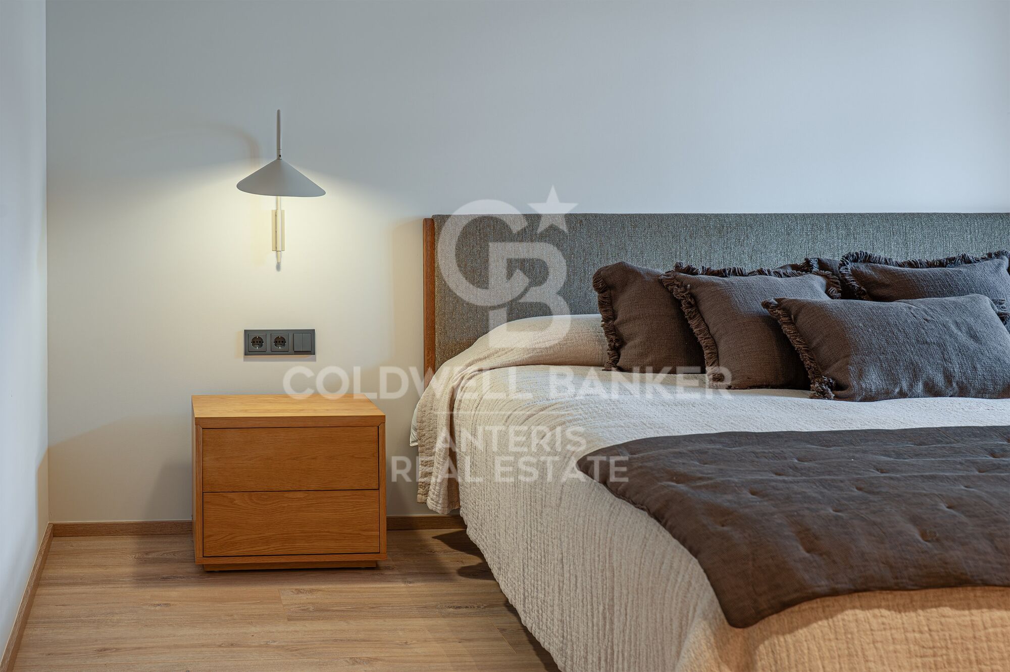 Piso en venta reformado a estrenar ubicado en el Quadrat d'Or con balcones y una pequeña terraza