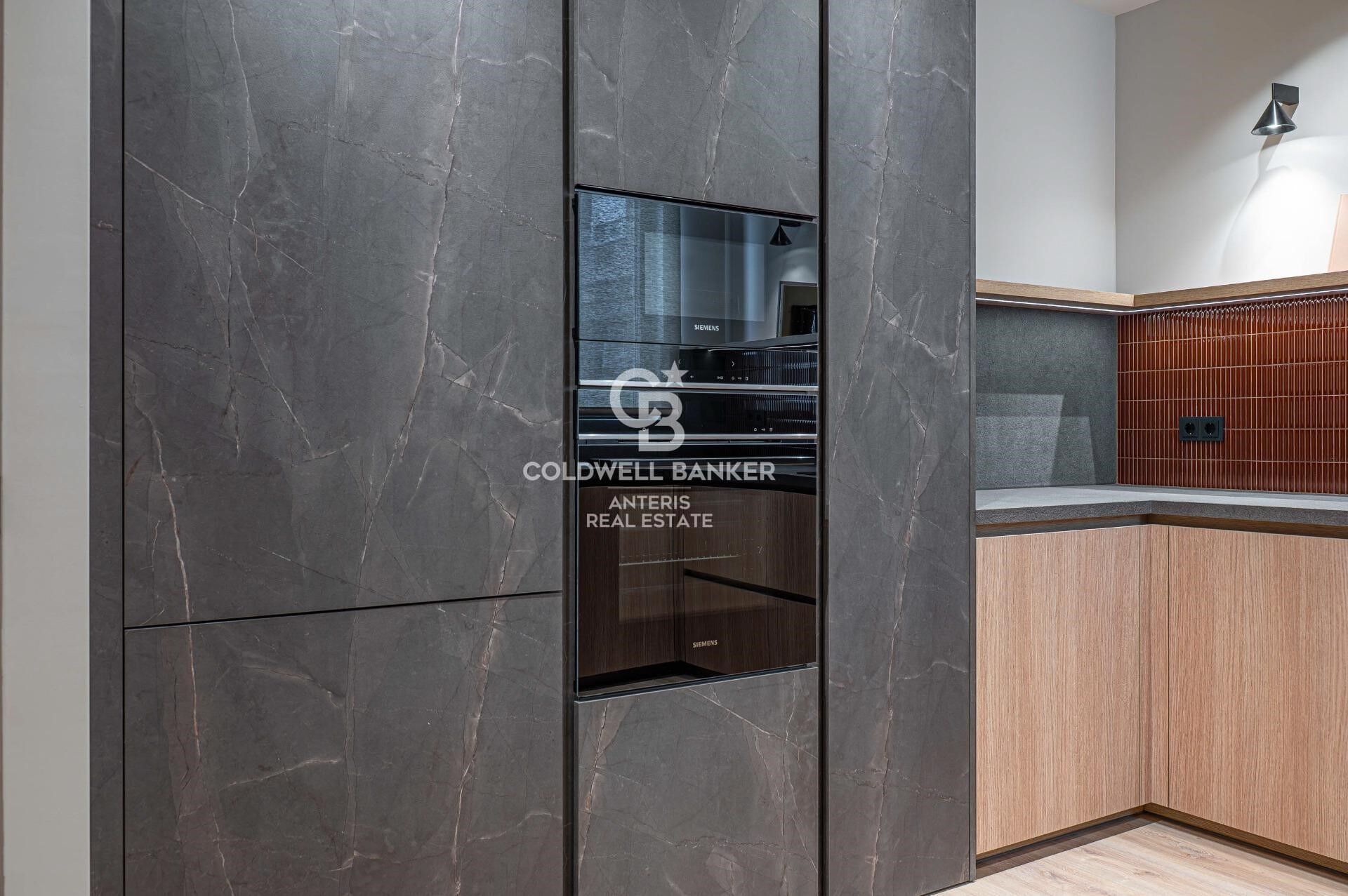 Piso en venta reformado a estrenar ubicado en el Quadrat d'Or con balcones típicos del Eixample