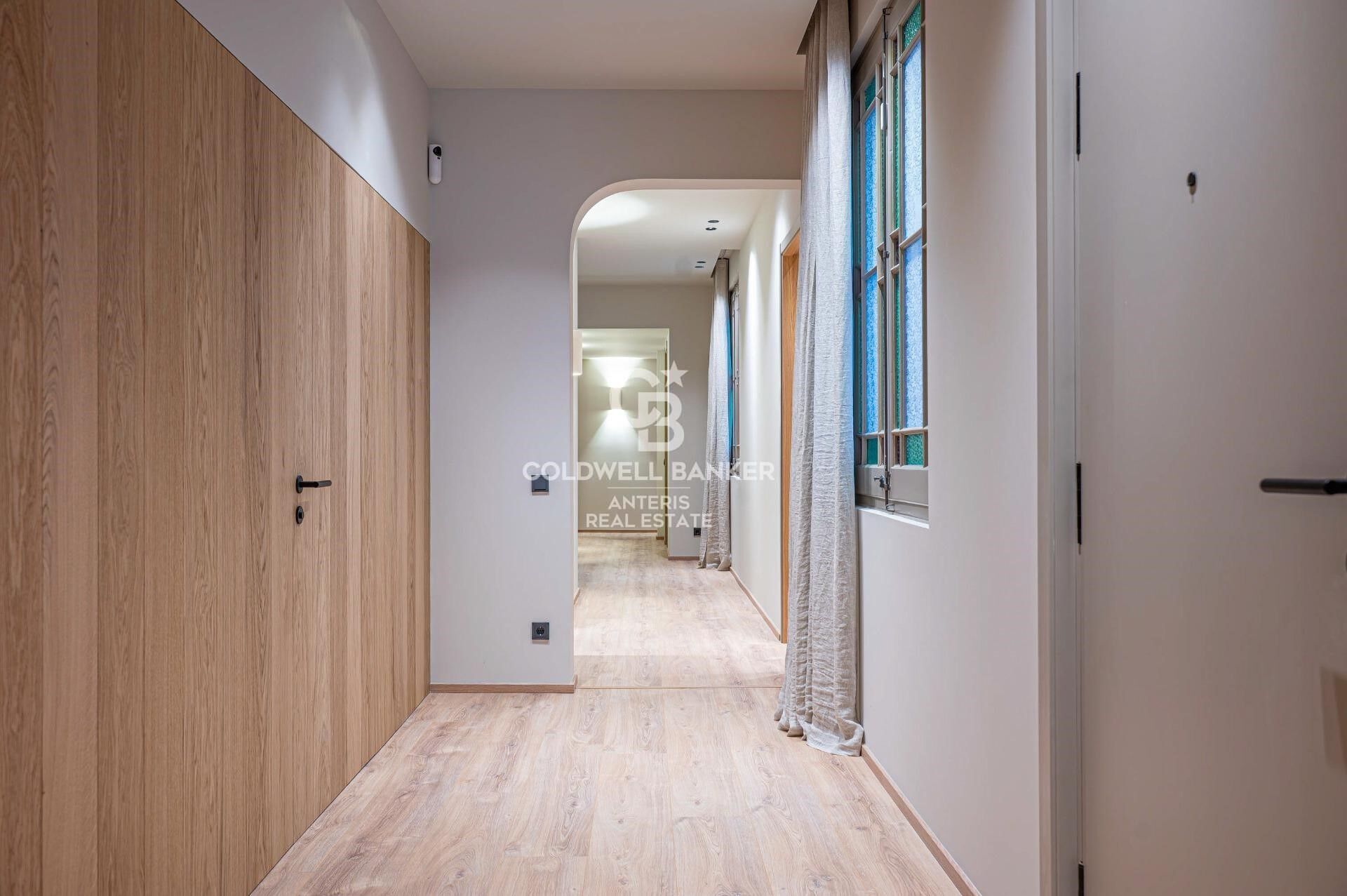 Piso en venta reformado a estrenar ubicado en el Quadrat d'Or con balcones típicos del Eixample