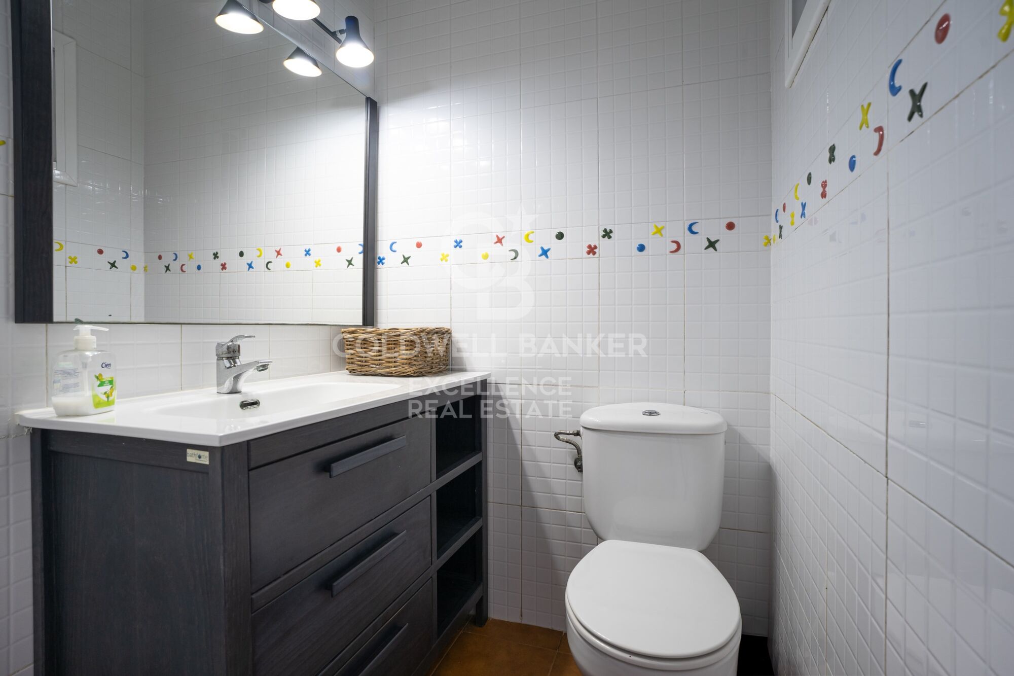 Exclusive villa of 400 m² with pool and garden 100 m from the beach in Alcanar, Tarragona