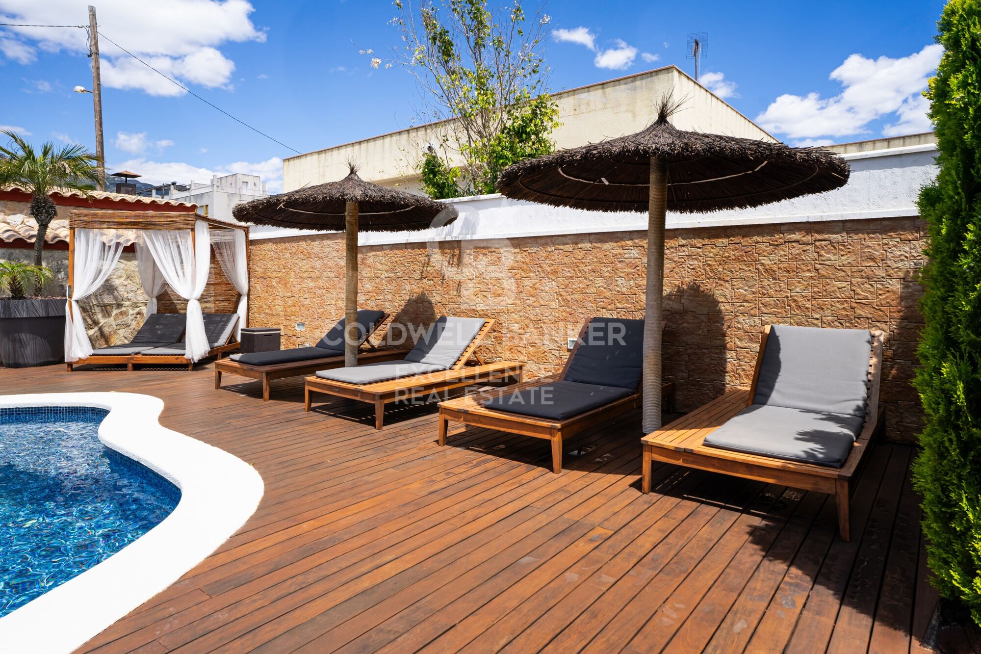 Villa exclusive de 400 m² avec piscine et jardin à 100 m de la plage à Alcanar, Tarragone