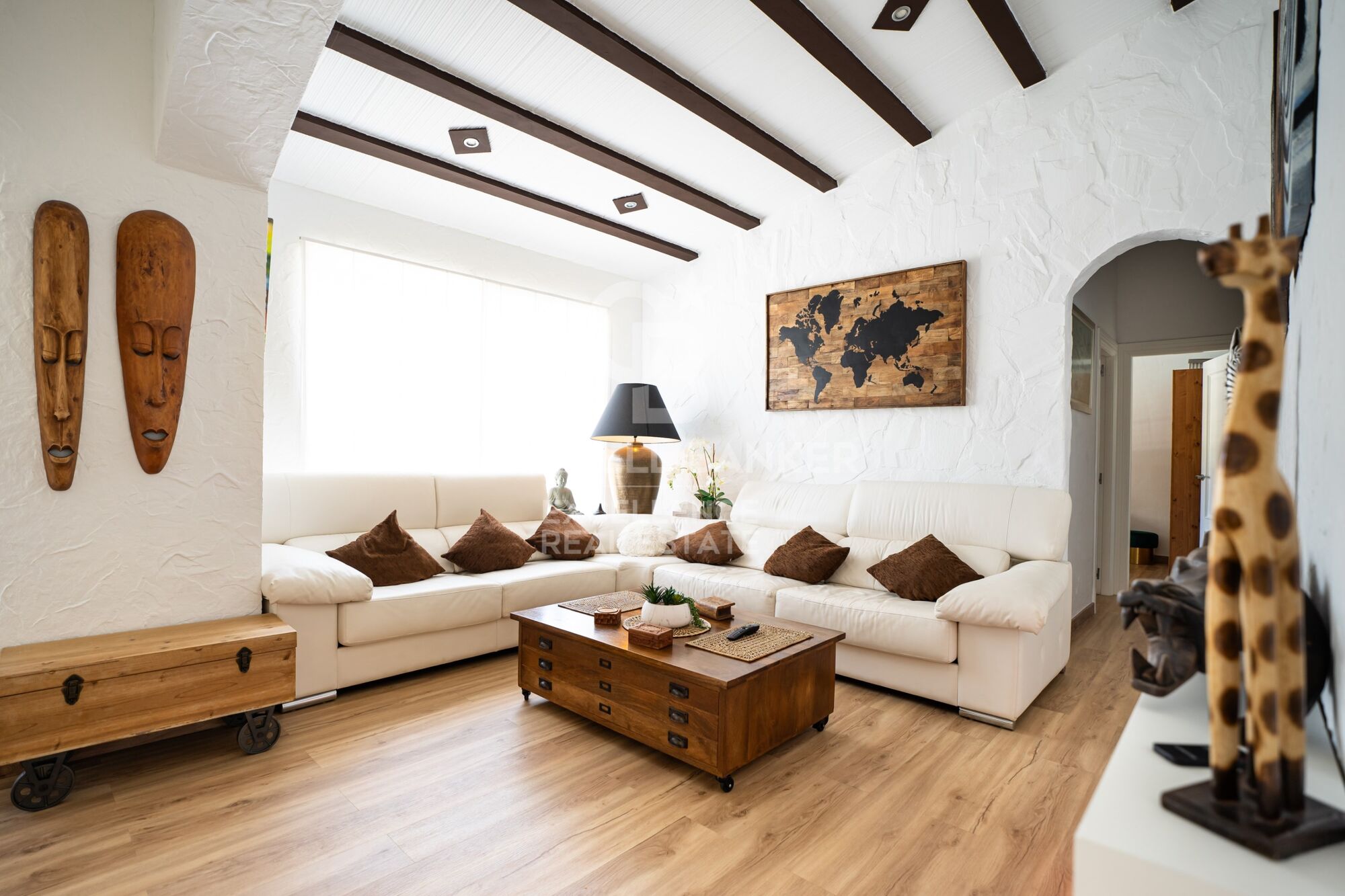 Exklusive Villa von 400 m² mit Schwimmbad und Garten 100 m vom Strand entfernt in Alcanar, Tarragona