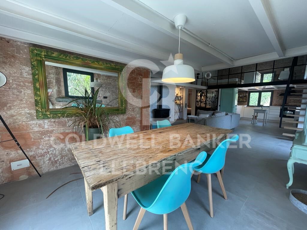 Duplex rénové avec vue sur Barcelone dans un immeuble moderniste au Tibidabo