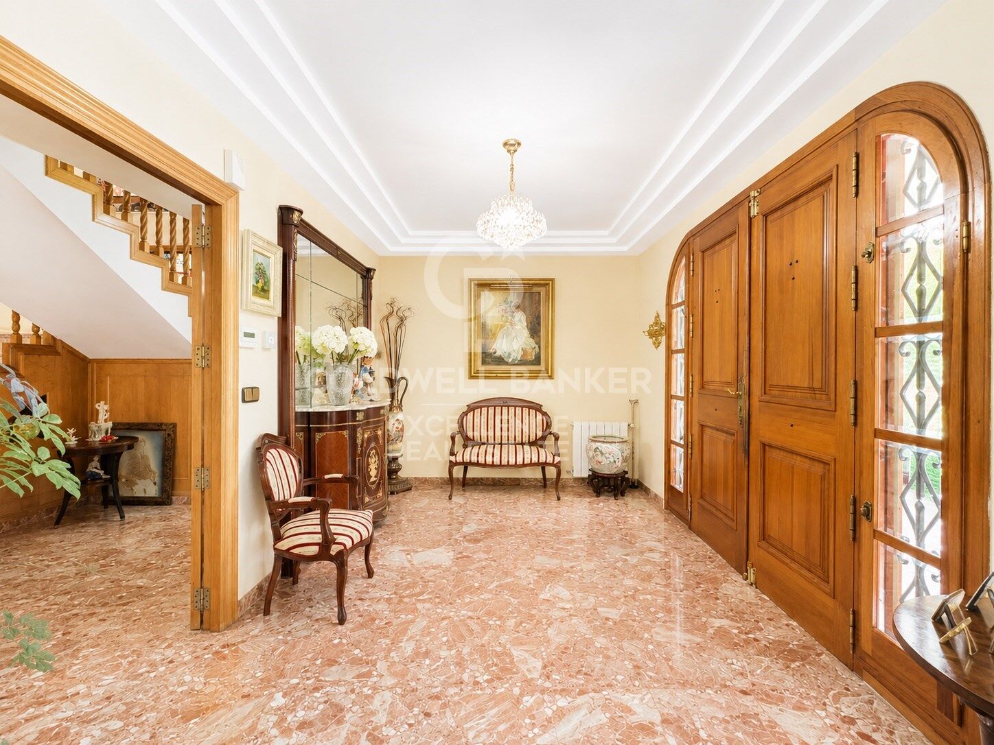 Espectacular Villa en Santa Apolonia con 1.648 m² de Parcela.