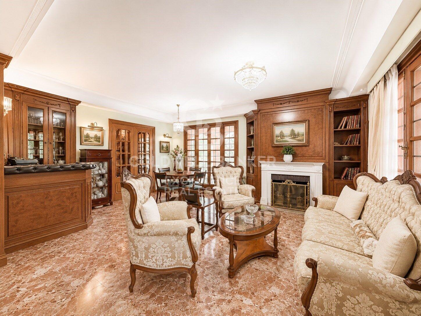 Espectacular Villa en Santa Apolonia con 1.648 m² de Parcela.