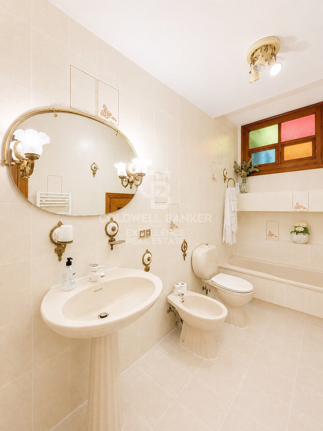 Espectacular Villa en Santa Apolonia con 1.648 m² de Parcela.