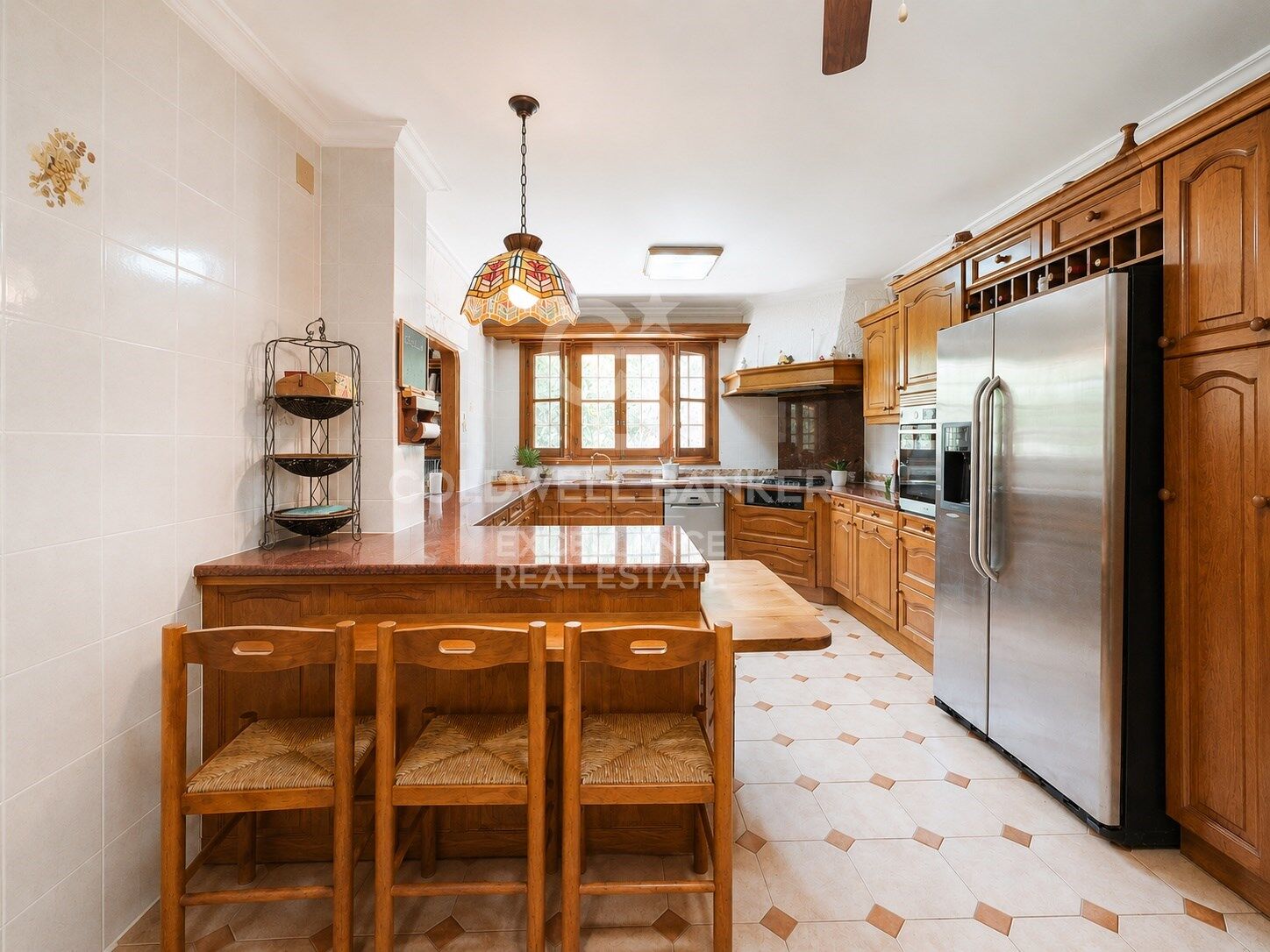 Espectacular Villa en Santa Apolonia con 1.648 m² de Parcela.