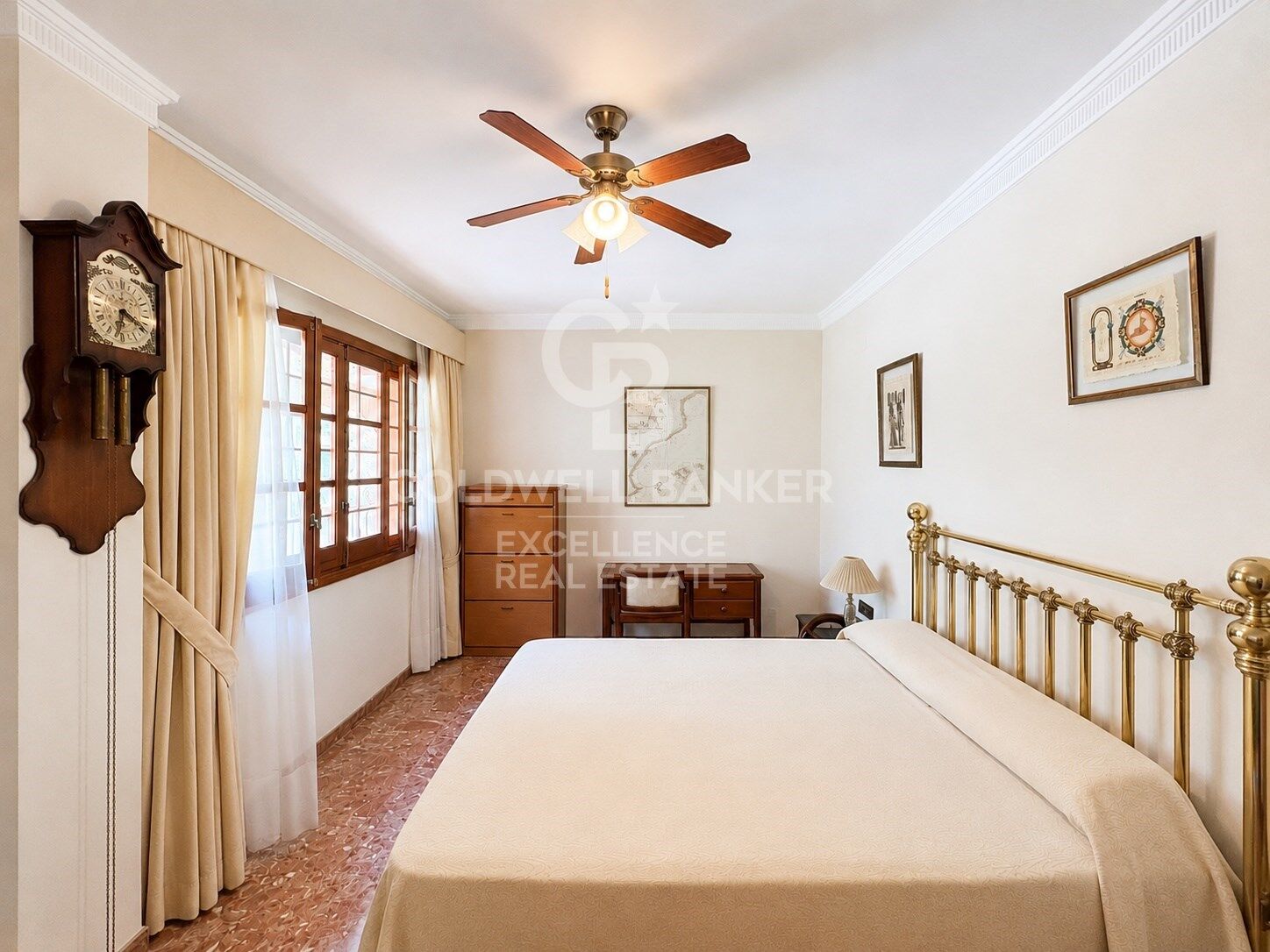 Spectacular Villa in Santa Apolonia with 1,648 m² Plot.