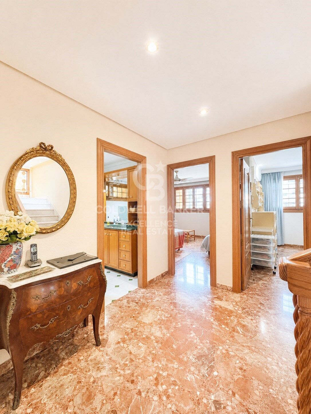 Spectacular Villa in Santa Apolonia with 1,648 m² Plot.