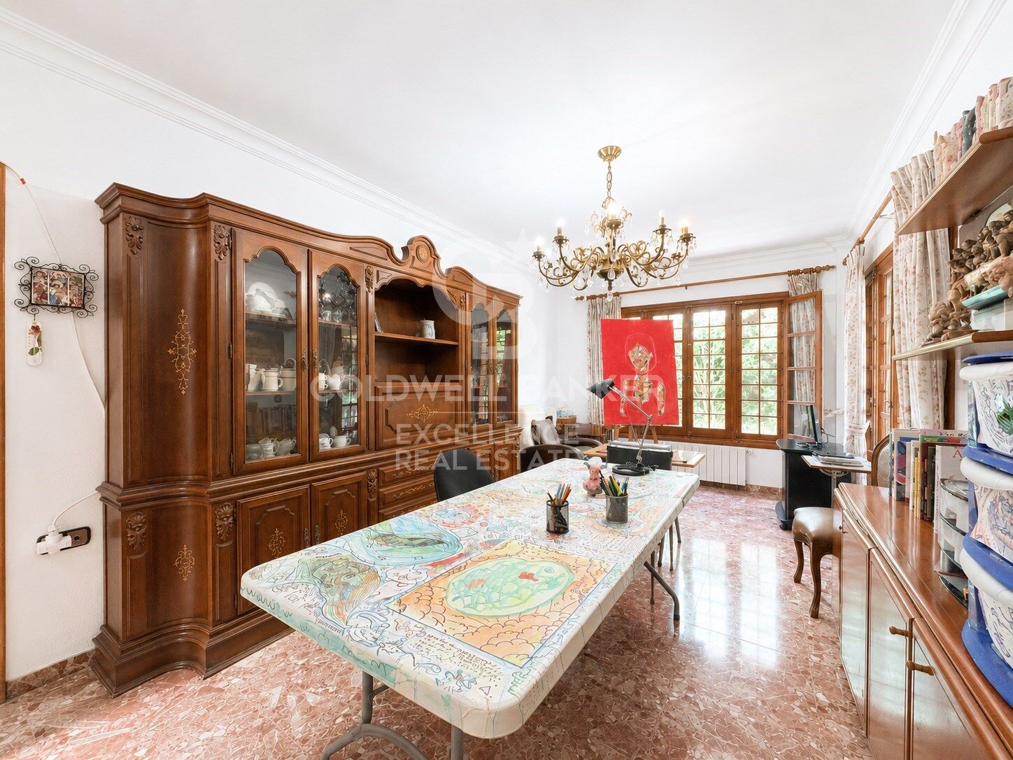 Spectaculaire villa à Santa Apolonia avec un terrain de 1 648 m².