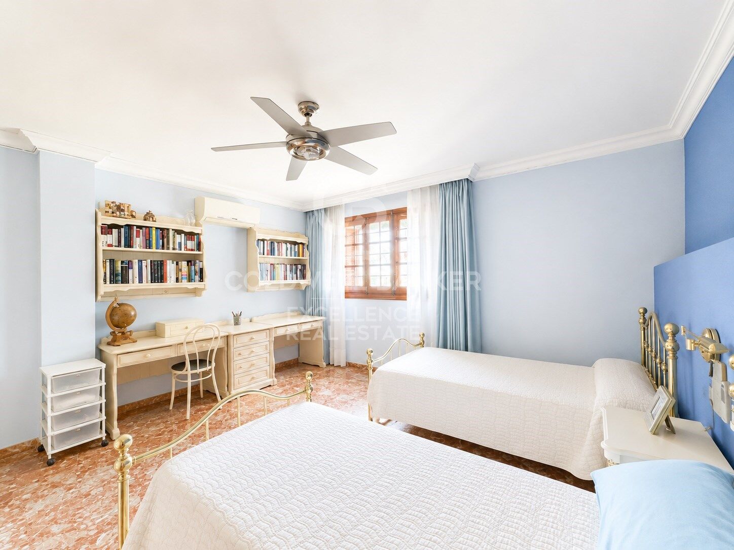 Spectaculaire villa à Santa Apolonia avec un terrain de 1 648 m².