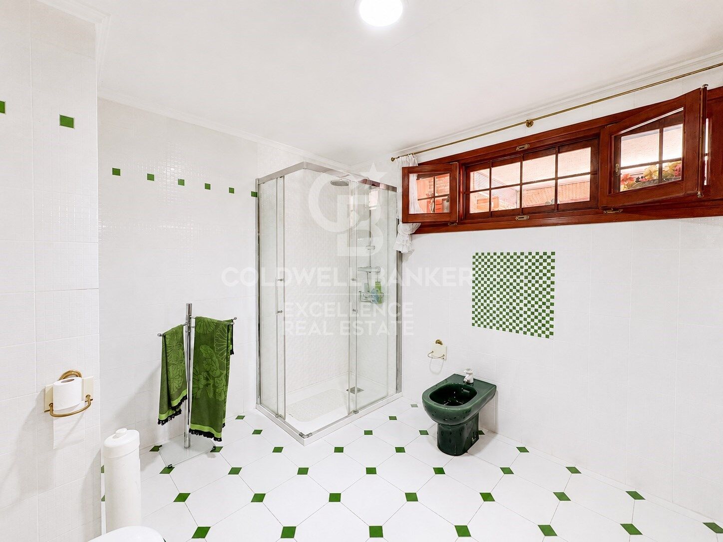 Spectaculaire villa à Santa Apolonia avec un terrain de 1 648 m².
