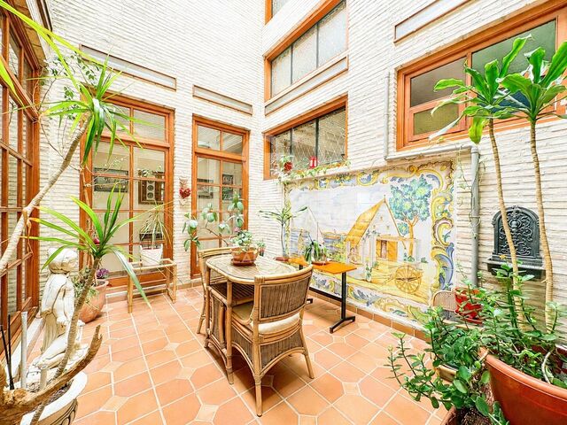 Spectaculaire villa à Santa Apolonia avec un terrain de 1 648 m².