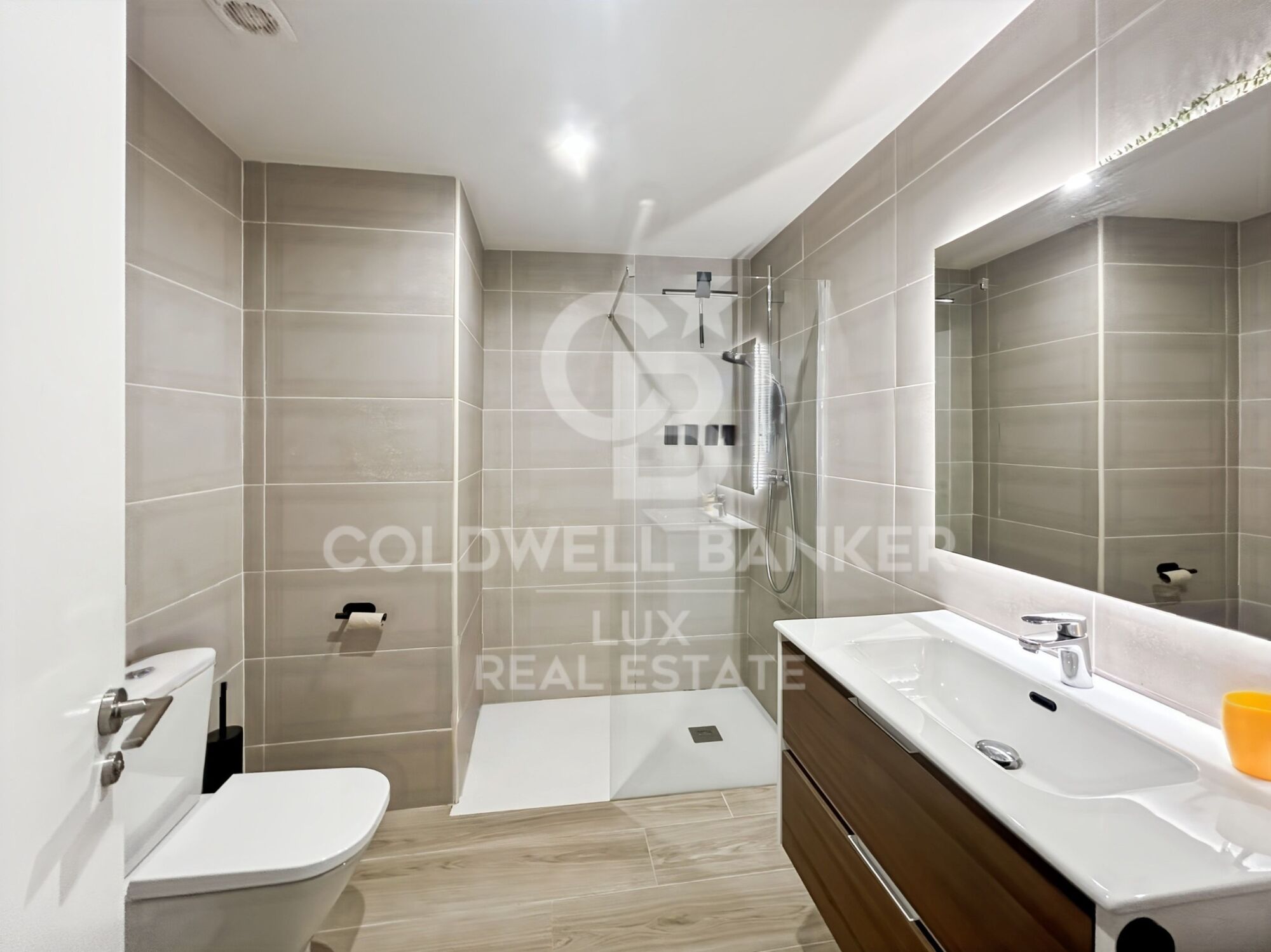 Duplex-Wohnung im Dorf mit Terrasse und Garage in L'Armentera zu verkaufen