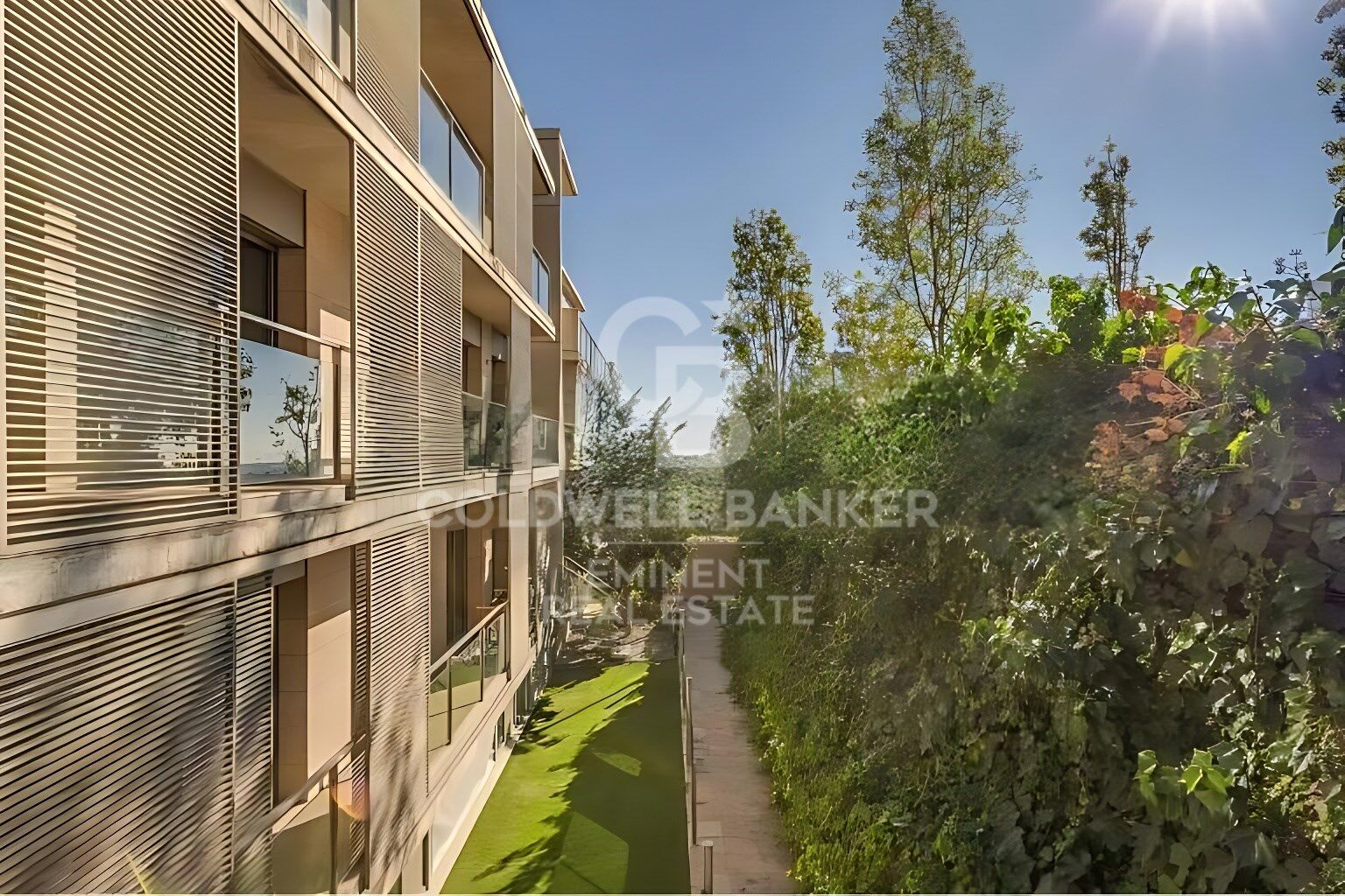 Penthouse duplex exclusif sur Teodor Roviralta