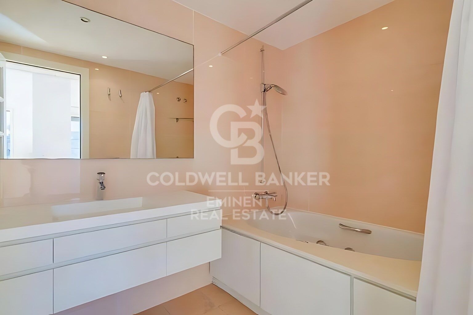 Penthouse duplex exclusif sur Teodor Roviralta
