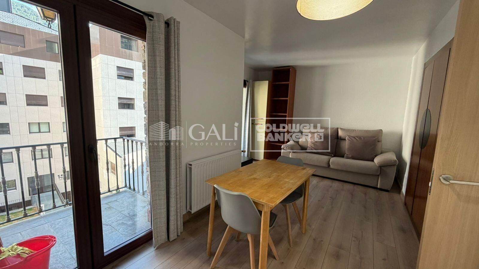 Studio Location Encamp