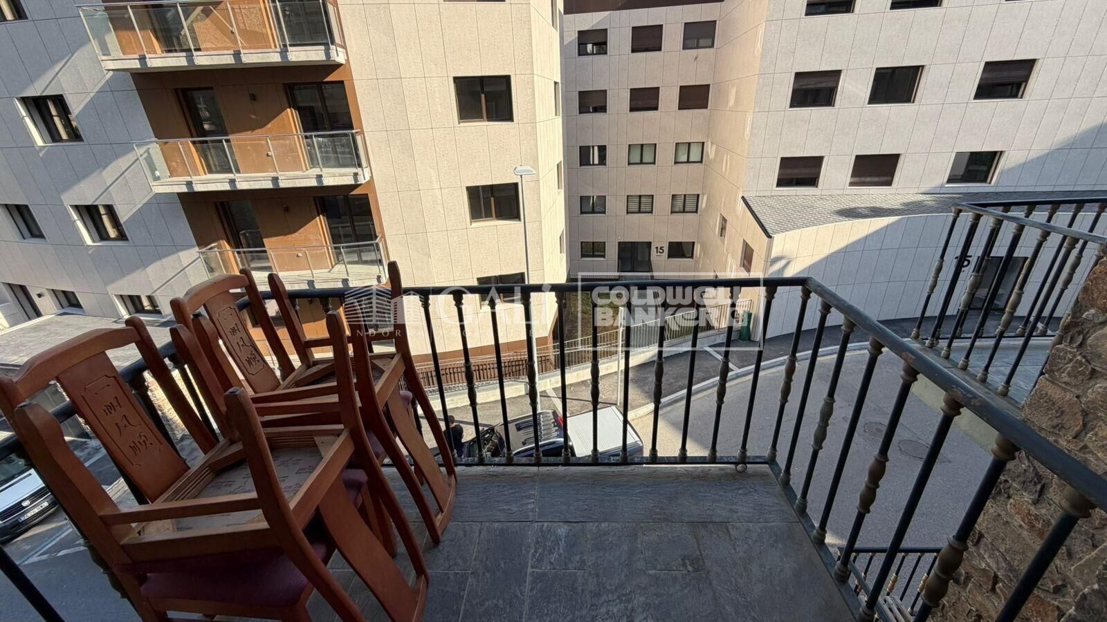 Studio Location Encamp