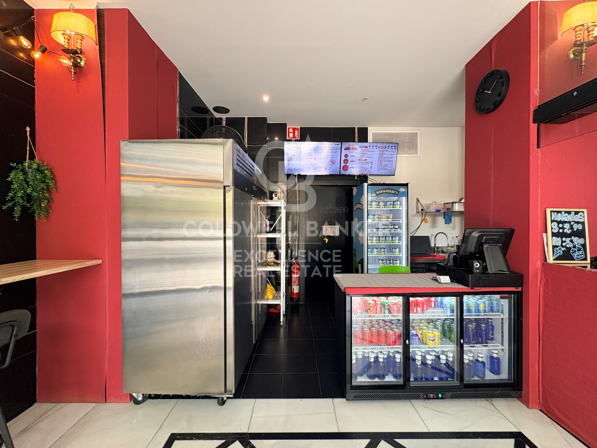 Oportunidad de inversión con alta rentabilidad: Traspaso de local gastronómico equipado y operativo en Ruzafa