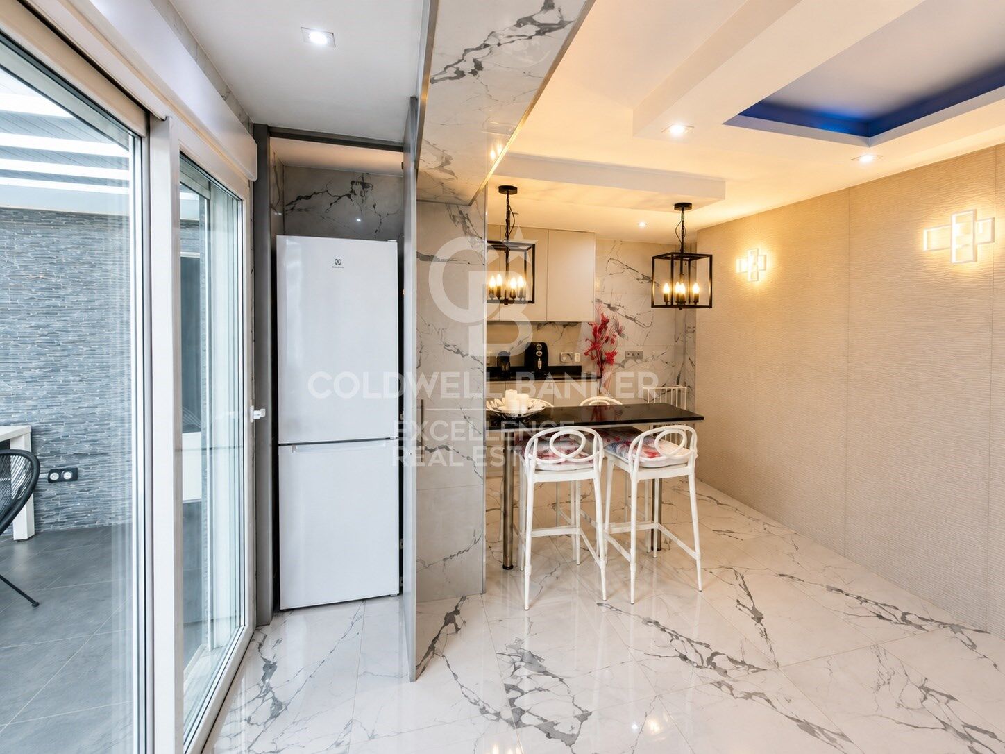 Moderne, renovierte Wohnung 96 m² Wohnung mit 2 Reihenhäusern in Mont-Olivet